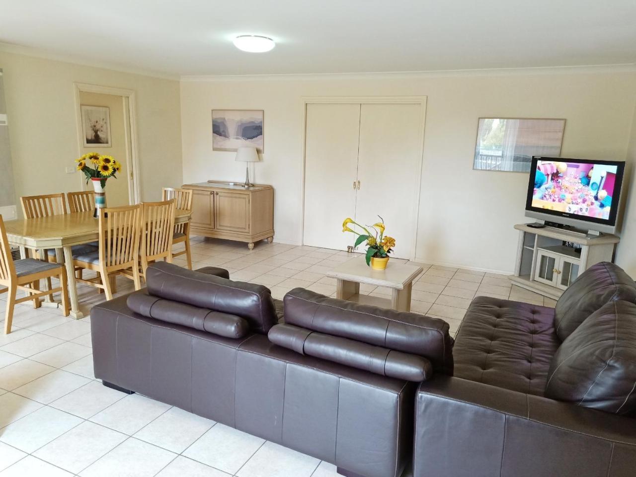 Glen Inn Glen Waverley Buitenkant foto