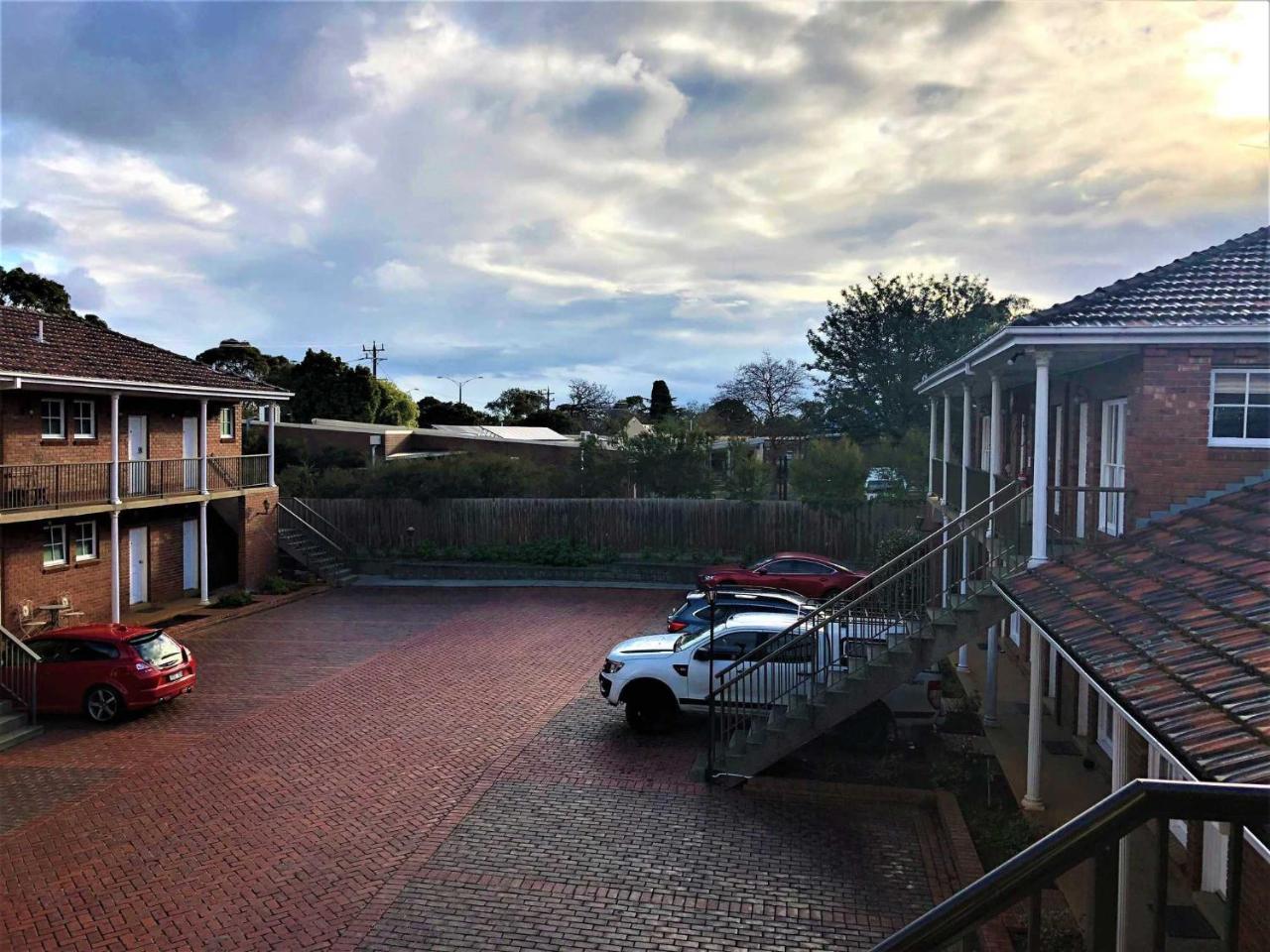 Glen Inn Glen Waverley Buitenkant foto